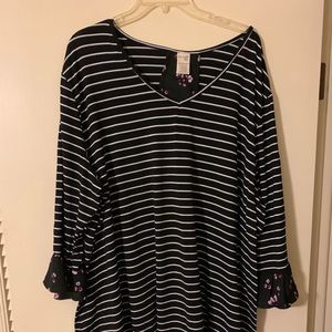 EUC Terra & Sky  plus size 28/30 Top